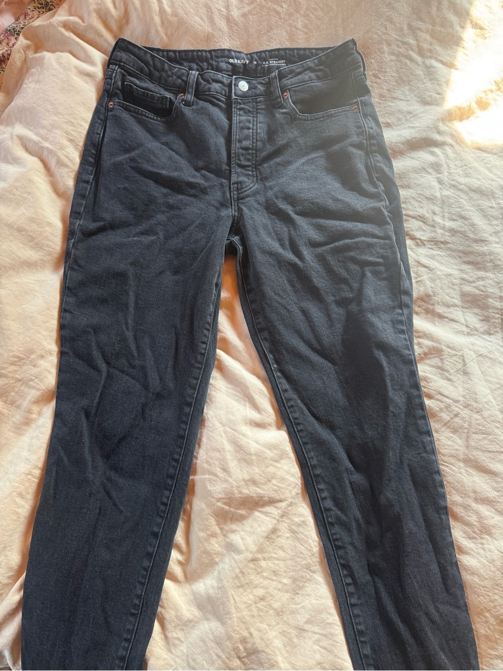 Old Navy Women's Skinny Jeans in Black